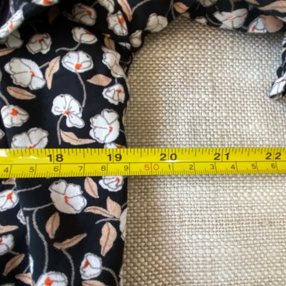Pieces Black White Floral Flutter Long Sleeve Smocked Mock Neck Dress-Sz-XL - Picture 10 of 16